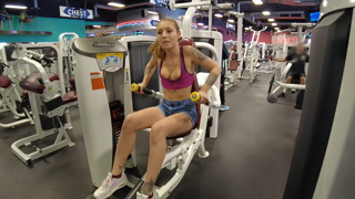 Rae in the Gym [8948a21e].mp4