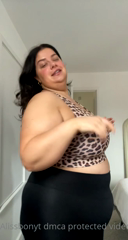 104329676_would-you-workout-with-me-at-the-gym_0.m4v