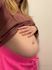 480273529_my-belly-after-a-day-of-drinking-and-christmas-dinner-of-c_6.mp4
