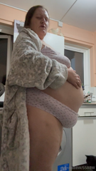 871861296_absolutely-stuffed-gained-another-4lbs_0.mp4