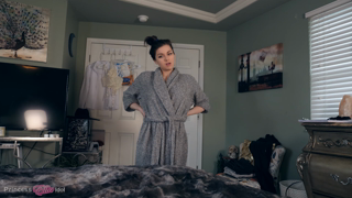 Ellie Idol - BIG DICKED VIRGIN TURNED INTO MOM'S WHORE.mp4