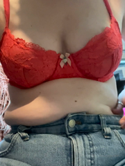 332445529_how-much-longer-can-i-wear-these-jeans-10lbs-15lbs-more_0.mp4