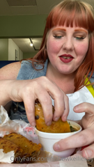 211457980_tacos-im-a-happy-fat-girl_4.m4v