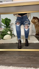 189655899_some-pantyhose-rubbing-shoe-play-for-you-good-way-to-star_0.m4v