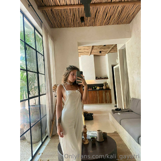 This one has become my new fav jumpsuit 🤍_3_3fd7.jpg