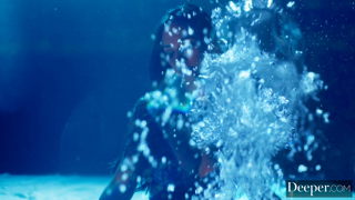 2024.10.17 Sarah Illustrates - Dripping [2160p].mp4