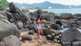 Naked Girl found a Coconut on a Public Beach and Poured the Juice over her Body_Katty West_1080p.mp4