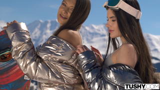 VMG.Compilations.2022.12.18.Girls.Sharing.Vol.2.2160p.mp4