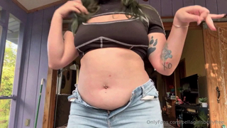 2021815862_hey-guys-im-finally-back-with-something-a-little-differen_3.mp4