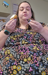 1301336631_devouring-two-donuts-at-a-time-because-one-is-never-enough-f_4.mp4