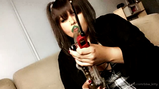 157375453_who-wants-to-smoke-with-me_0.m4v