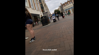 Twin Sis Gotta Phat Jiggle Booty.mov
