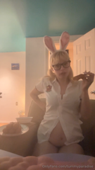 1267695703_my-belly-craves-corn-dogs-and-an-oily-massage-while-my-pussy_0.mp4