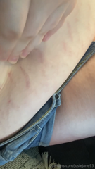 1058737687_little-stretch-mark-tour-as-i-admire-my-belly-after-a-big-br_1.mp4