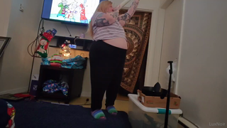 1803850144_enjoy-some-beerstick-ice-cream-chugs-on-an-alrdy-stuffed-bel_0.mp4