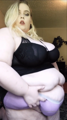 140467695_i-m-back-on-kik-i-respond-so-much-faster-on-my-kik-than-i-d_0.mp4