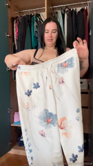1464645939_i-m-trying-on-last-year-s-pants-someone-s-belly-has-grown_1.mp4