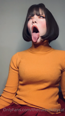 232191754_velma-ahegaos-and-feet_4.m4v