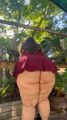 1662882656_i-hope-the-neighbors-arent-paying-attention_0.mp4