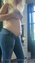 193454970_watch-me-stuff-my-fat-ass-into-some-jeans-and-get-the-meanes_0.m4v