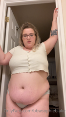 135789966_feeling-cute-and-wide-in-this-doorframe-check-out-the-vi_13.m4v