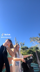8ef6ba9f935285b8fedb2fa81c6b232f.mp4