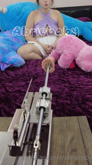 274796792_omg-daddy-bought-me-a-fuckmachine-unlock-the-full-9-47-vide_0.m4v