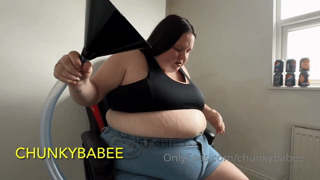 928414808_come-and-watch-as-my-feeder-makes-me-get-even-fatter-by-upgr_0.mp4