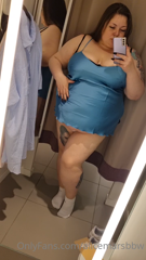 337745454_is-it-just-me-or-is-this-shirt-too-small-for-my-belly_0.m4v