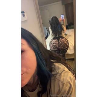 blue2short_I_need_a_booty_massage__4348591665.jpeg