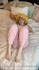 464971976_cat-girl-cuddles-tip-at-least-5-to-get-this-video-of_0.m4v