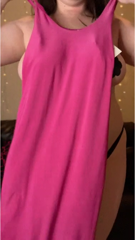 597425945_watch-me-try-on-6-old-dresses-that-were-hiding-in-my-closet_3.mp4