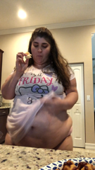 16616683_a-year-ago-dancing-eating-being-silly-and-letting-myself_0.mp4