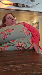 1334238148_it-was-a-struggle-to-wedge-my-fat-ass-into-this-booth-im-l_8.mp4