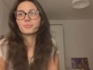 ellamay06_Stripchat_2026-03-03_21_23_00_recording_-_Livecamsrips.mp4