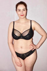 becky-black-lingerie-2017-v0-17dhf8z78m7h1.webp