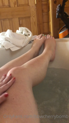 118773604_legz_0.m4v
