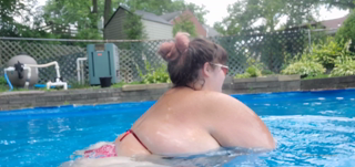 32767986_cheeks-a-floating_0.mp4