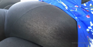 13923828_on-my-way-to-cheesecake-factory-doesnt-my-belly-look-nice_0.mp4