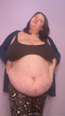 792278625_pov-its-your-birthday-and-your-gf-is-talking-about-how-fat_0.mp4