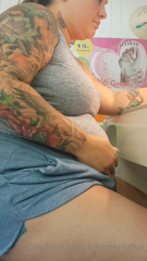 373725457_06-17-17-carmen-is-getting-her-nails-done-she-s-caught_0.m4v