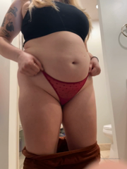 263436255_some-cute-little-belly-bounces-ive-been-growing-sooooo-mu_2.mp4