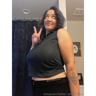 gothbatty_MILF_here._Enjoy_your_day_✌🏻_3165842985.jpeg