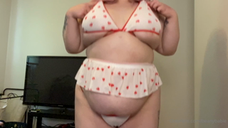 35385887_slowmo-part-1-0-00-0-10-walk-0-10-0-55-boobs-bounce-jum_0.m4v