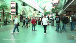 Street Sideboob [1080p].mp4