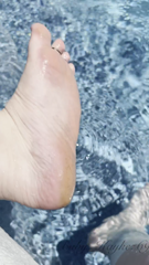 Baby_Kaykez69_-_POV_peeping_on_wet_feet_in_pool_with_dirty_talk_(id_7577925).mov