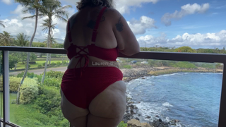 1128316242_love-a-good-booty-pic-i-wore-this-bikini-all-over-hawaii_0.mp4
