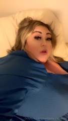 1379342406_its-exhausting-being-such-a-big-spoiled-goddess_0.mp4