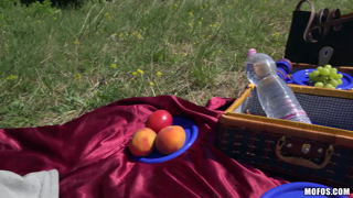 Nekane - Picnic.mp4