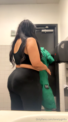 1795531230_undressing_0.mp4